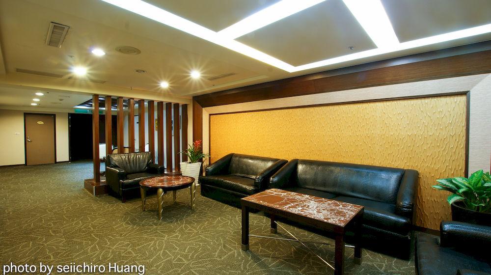 Lincoln Hotel Tainan Extérieur photo