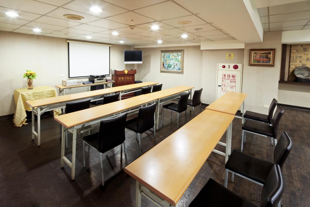 Lincoln Hotel Tainan Extérieur photo