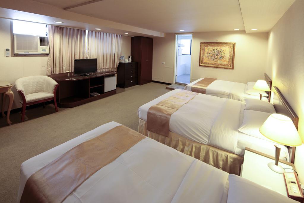 Lincoln Hotel Tainan Extérieur photo