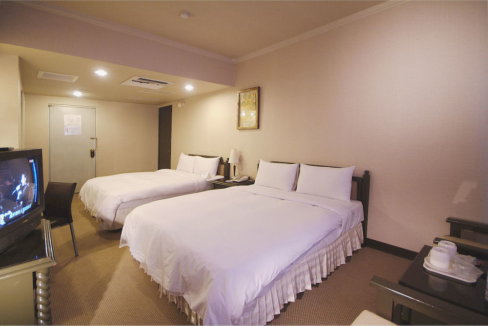 Lincoln Hotel Tainan Extérieur photo