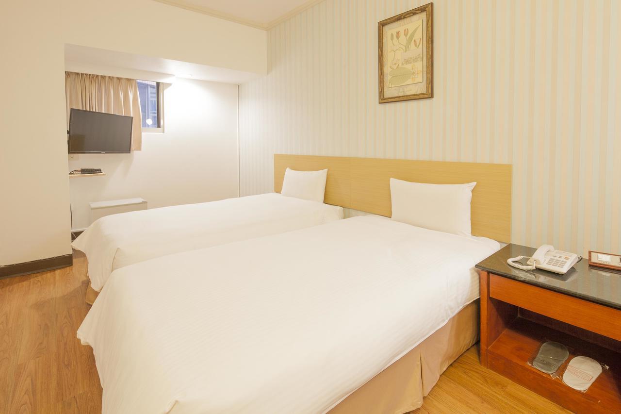 Lincoln Hotel Tainan Extérieur photo